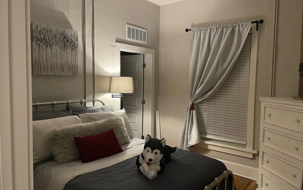 Nurse – 201 Fully Furnished Short Term Lease Option (May 1st) - 2 bedroom floorplan layout with 2 baths and 1281 square feet. (Floor 5)