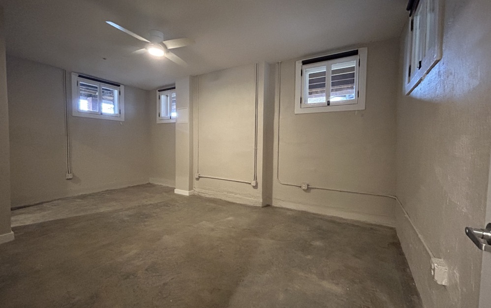 Nurse – 001 - 1 bedroom floorplan layout with 1 bathroom and 693 square feet (Closet)