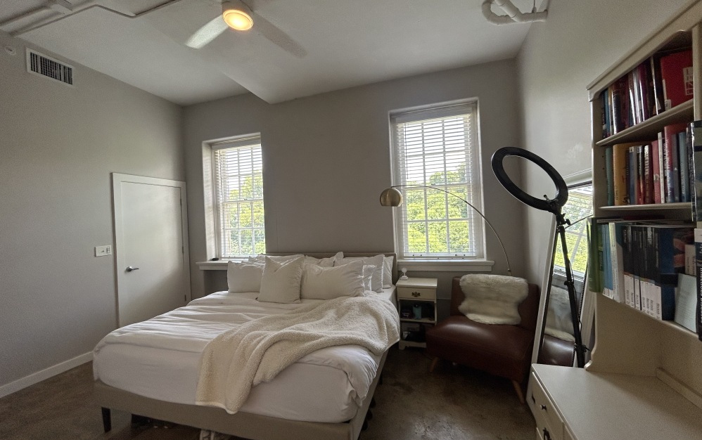 Marine North Wing – 315 - 2 bedroom floorplan layout with 2 bathrooms and 1155 square feet (Floor 7)