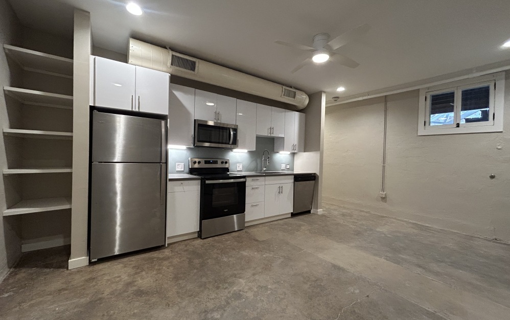 Nurse – 001 - 1 bedroom floorplan layout with 1 bathroom and 693 square feet (Bedroom )