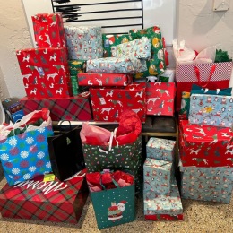 Thank you to all residents that donated gifts to the children and families of @hopehousememphis.  #donate #apartmentliving #memphis #downtownmemphis Instagram post from @the_marine_residence on December 08, 2022 11:53:42am